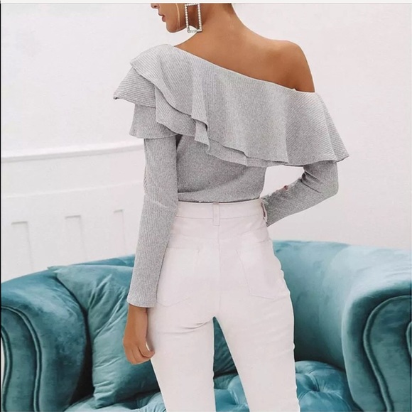 Price ⬇️ Grey Off the Shoulder Ruffle Top - Picture 2 of 3